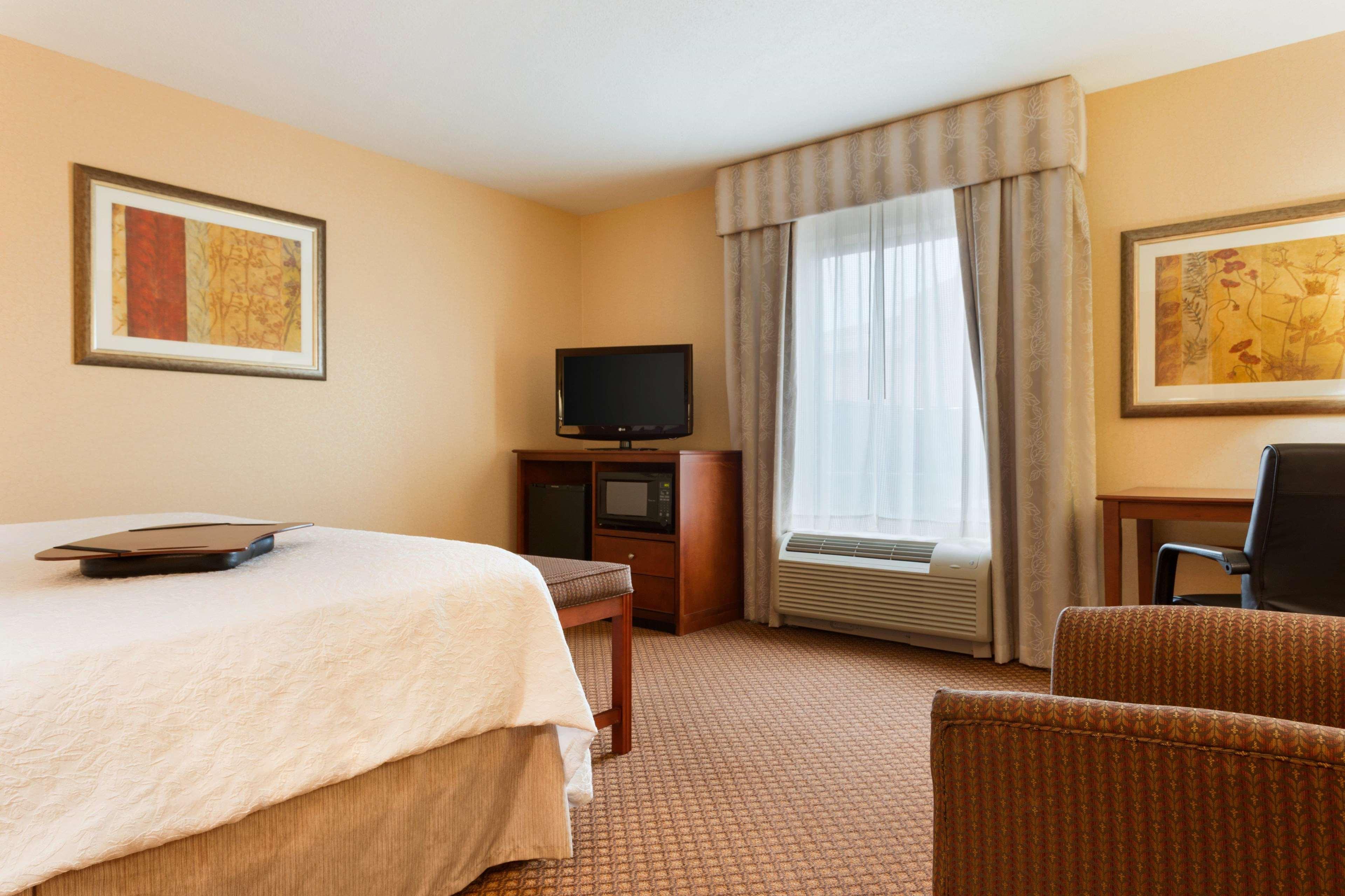 Hampton Inn & Suites Detroit/Chesterfield Exterior photo