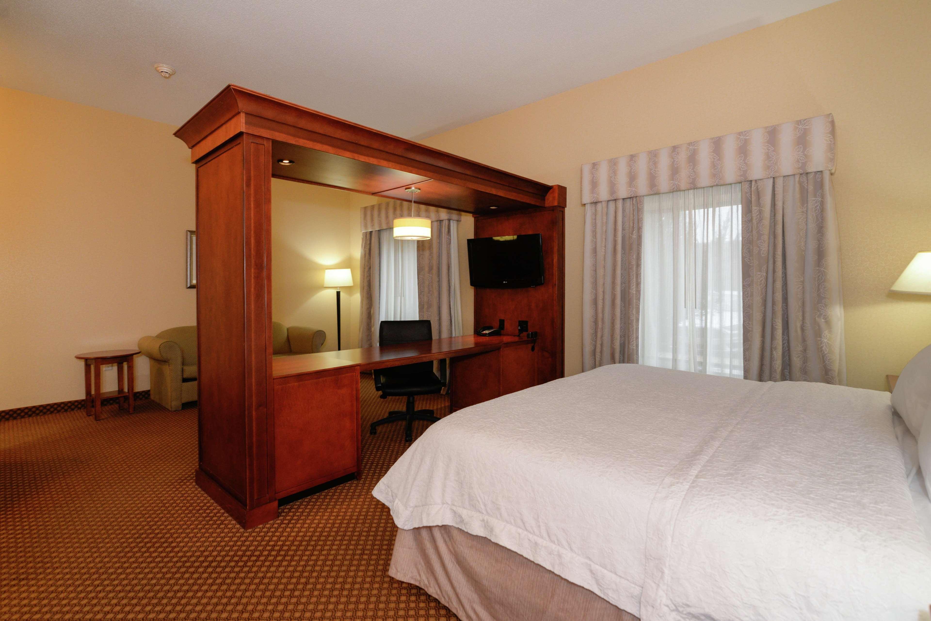 Hampton Inn & Suites Detroit/Chesterfield Exterior photo